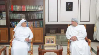 Said bin Sultan bin Yarub Al Busaidi, viceministro de Cultura de Omán y Ahmed bin Rakkad Al Ameri, CEO de SAB.