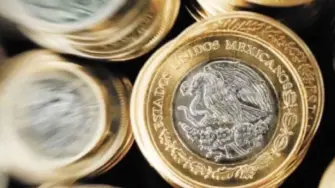 El peso mexicano ganó terreno después de que el presidente estadounidense, Donald Trump, extendió ayer el alto el fuego en la guerra contra Irán.

Para más información del tema, visita: https://www.eleconomista.com.mx/mercados/precio-dolar-hoy-22-abril-2026-cuanto-cerro-20260422-809980.html

¡Síguenos en nuestras redes sociales para mantenerte informado!

Twitter: https://twitter.com/eleconomista 
Facebook: https://www.facebook.com/ElEconomista.mx
Instagram: https://www.instagram.com/eleconomistamx
LinkedIn: https://www.linkedin.com/company/el-economista/

#ElEconomista #TipodeCambio