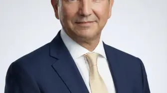 La institución agradeció a Edgardo del Rincón por su sólido liderazgo, visión estratégica, integridad y compromiso demostrado en su gestión, y le deseó el mayor éxito en sus futuros proyectos.