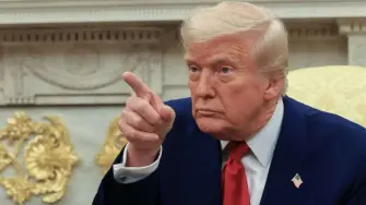 Asegura que desminadores estadounidenses trabajan "en estos momentos" para retirar las minas que han sido ya colocadas por Teherán.

Para más información del tema, visita: https://www.eleconomista.com.mx/internacionales/donald-trump-ordena-abrir-fuego-estrecho-ormuz-amenaza-minas-navales-20260423-810169.html

¡Síguenos en nuestras redes sociales para mantenerte informado!

Twitter: https://twitter.com/eleconomista 
Facebook: https://www.facebook.com/ElEconomista.mx
Instagram: https://www.instagram.com/eleconomistamx
LinkedIn: https://www.linkedin.com/company/el-economista/

#ElEconomista #EstrechodeOrmuz #Trump