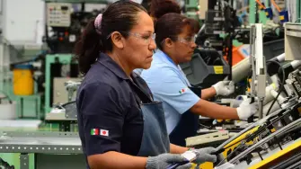 De los empleos eliminados en marzo, la mayoría fueron formales. La ocupación formal cayó en 102,517 plazas, de acuerdo con datos de la Encuesta Nacional de Ocupación y Empleo (ENOE).

¡Síguenos en nuestras redes sociales para mantenerte informado!