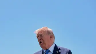 U.S. President Donald Trump speaks to the media before departing Palm Beach International Airport en route to Joint Base Andrews, in West Palm Beach, Florida, U.S., April 25, 2026. REUTERS/Kylie Cooper