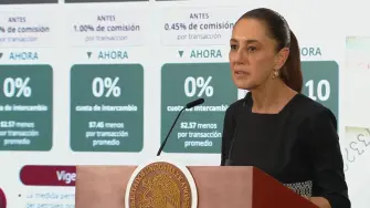 Gobierno, bancos y gasolineras eliminan comisiones desde mayo; la medida busca bajar el costo de gasolina y diésel.