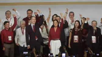 Enfatizó que no se tolerarán actos de corrupción, y que la estructura territorial será el eje de consolidación del movimiento.

Para más información del tema, visita: https://www.eleconomista.com.mx/politica/ariadna-montiel-asume-dirigencia-morena-llamado-unidad-cero-tolerancia-corrupcion-20260503-811602.html

¡Síguenos en nuestras redes sociales para mantenerte informado!

Twitter: https://twitter.com/eleconomista 
Facebook: https://www.facebook.com/ElEconomista.mx
Instagram: https://www.instagram.com/eleconomistamx
LinkedIn: https://www.linkedin.com/company/el-economista/

#ElEconomista #Morena #AriadnaMontiel