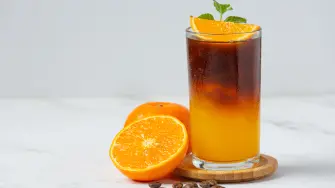 Café con jugo de naranja