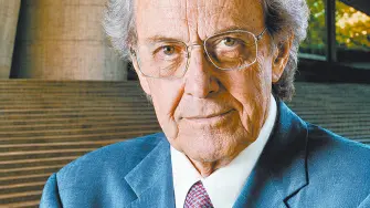 Teodoro González de León, que además de arquitecto “era escultor, pintor; un amante del arte”, será recordado en su centenario.