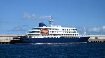 La agencia sanitaria de la Unión Europea, el ECDC, estimó este miércoles que ningún elemento sugiere que la cepa Andes del hantavirus haya mutado tras el brote mortal ocurrido a bordo de un crucero.

¡Síguenos en nuestras redes sociales para mantenerte informado!
