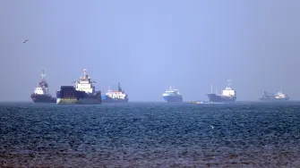 Buques anclados en el estrecho de Ormuz.
