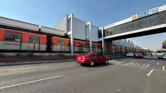Integrantes de la Sociedad de Arquitectos Paisajistas de México advirtieron que la rapidez con la que se desarrollan distintos proyectos para la Copa del Mundo 2026 podría generar problemas de integración urbana y limitar su funcionamiento a largo plazo.

Para más información del tema, visita: 
https://www.eleconomista.com.mx/econohabitat/especialistas-cuestionan-obras-urbanas-hechas-prisa-rumbo-mundial-20260515-813677.html  

¡Síguenos en nuestras redes sociales para mantenerte informado! 

Twitter: https://twitter.com/eleconomista 
Facebook: https://www.facebook.com/ElEconomista.mx 
Instagram: https://www.instagram.com/eleconomistamx 
LinkedIn: https://www.linkedin.com/company/el-economista/ 

#ElEconomista #EETV #Econohábitat
