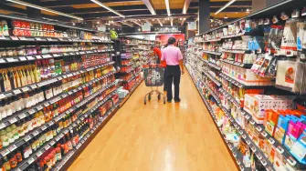 De confirmarse el dato, se rompería una racha de dos meses a la baja, pero el gasto estaría todavía por debajo del nivel de diciembre.

Para más información del tema, visita: 
https://www.eleconomista.com.mx/empresas/inegi-preve-repunte-0-4-consumo-privado-mexico-marzo-20260515-813748.html 

¡Síguenos en nuestras redes sociales para mantenerte informado! 

Twitter: https://twitter.com/eleconomista 
Facebook: https://www.facebook.com/ElEconomista.mx 
Instagram: https://www.instagram.com/eleconomistamx 
LinkedIn: https://www.linkedin.com/company/el-economista/ 

#ElEconomista #EETV #Empresas