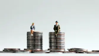 El sistema nacional de indicadores que se propone emita la STPS en colaboración con la SHCP y autoridades laborales de los estados busca medir la brecha salarial de todo el país con el fin de cumplir el principio de "a trabajo igual corresponderá salario igual".