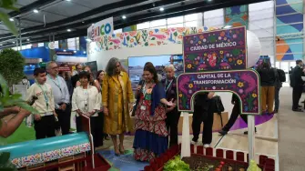 Clara Brugada en el  Foro Urbano Mundial