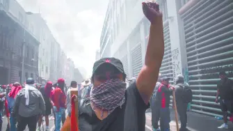 Transportistas y campesinos marcharán del Ángel al Zócalo; prevén bloqueos en accesos carreteros a la CDMX.

Para más información del tema, visita: https://www.eleconomista.com.mx/politica/mega-marcha-transportistas-campesinos-cdmx-rutas-bloqueos-calles-afectadas-20-mayo-20260519-814305.html

Twitter: https://twitter.com/eleconomista 
Sitio web: https://www.eleconomista.com.mx/ 
Facebook: https://www.facebook.com/ElEconomista.mx 
Instagram: https://www.instagram.com/eleconomistamx 

#ElEconomista #EETV #Política