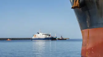 Un tripulante del barco crucero MV Hondius, que desembarcó en la isla española de Tenerife y fue repatriado a Países Bajos, tiene hantavirus, anunció el jefe de la OMS este viernes.

Para más información del tema, visita: https://www.eleconomista.com.mx/internacionales/oms-confirma-nuevo-caso-hantavirus-tripulante-mv-hondius-repatriado-paises-bajos-20260522-814900.html

¡Síguenos en nuestras redes sociales para mantenerte informado!

Twitter: https://twitter.com/eleconomista 
Facebook: https://www.facebook.com/ElEconomista.mx
Instagram: https://www.instagram.com/eleconomistamx
LinkedIn: https://www.linkedin.com/company/el-economista/

#ElEconomista #OMS #Hantavirus