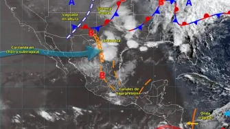 El Servicio Meteorológico Nacional advierte sobre la interacción de varios sistemas que provocarán estas condiciones climáticas extremas en el país.

Para más información del tema, visita: https://www.eleconomista.com.mx/politica/clima-hoy-23-mayo-lluvias-fuertes-posible-granizo-calor-45-grados-estados-20260523-815016.html

¡Síguenos en nuestras redes sociales para mantenerte informado!

Twitter: https://twitter.com/eleconomista 
Facebook: https://www.facebook.com/ElEconomista.mx
Instagram: https://www.instagram.com/eleconomistamx
LinkedIn: https://www.linkedin.com/company/el-economista/

#ElEconomista #Clima #México