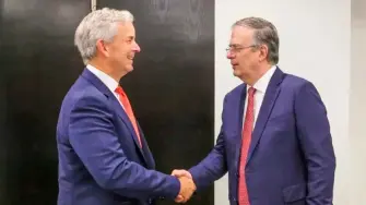 Los aranceles de la Sección 232 influyeron en la reducción interanual de 36.6% de las exportaciones de acero de México a Estados Unidos en 2025, a 2,238 millones de dólares.

Para más información del tema, visita: https://www.eleconomista.com.mx/empresas/aranceles-50-acero-aluminio-son-insostenibles-ebrard-20260527-815653.html

¡Síguenos en nuestras redes sociales para mantenerte informado!

#ElEconomista #Aranceles #T-MEC