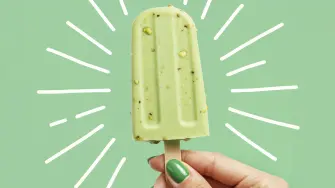 Cómo hacer paletas de matcha: receta con té verde y antioxidantes para el calor