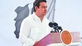 Juan Carlos Carpio Fragoso, director general de Pemex, durante la conferencia del Ejecutivo en Coatzacoalcos, Veracruz. foto especial