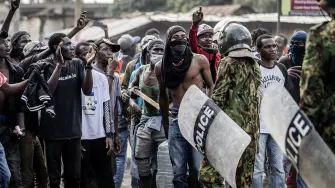 Las protestas en Kenia escalan pese a la suspensión judicial del proyecto; la semana pasada hubo dos fallecidos.