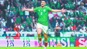 El ‘Lobo de Tepeji’ se encuentra actualmente concentrado con la Selección Mexicana para jugar su cuarto Mundial. Mexico's Raul Jimenez celebrates their second goal, an own goal scored by Serbia's Stefan Bukinac REUTERS/Eloisa Sanchez