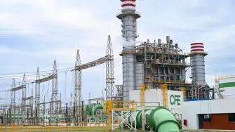 Durante el acto, la mandataria aseguró que la CFE sigue siendo una pieza clave para garantizar la independencia energética de México y reconoció el papel de los trabajadores de la empresa pública.