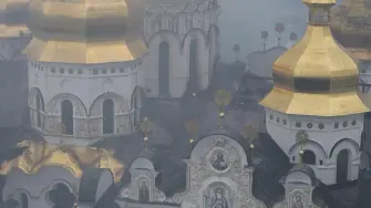 Al menos 11 personas murieron en Ucrania en un nuevo ataque masivo ruso, especialmente intenso sobre Kiev, donde la emblemática catedral ortodoxa de la Dormición terminó en llamas.

¡Síguenos en nuestras redes sociales para mantenerte informado!

Twitter: https://twitter.com/eleconomista  
Sitio web: https://www.eleconomista.com.mx/  
Facebook: https://www.facebook.com/ElEconomista.mx  
Instagram: https://www.instagram.com/eleconomistamx