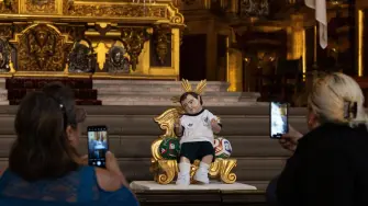Por primera vez desde que comenzó esta tradición en 1970, la imagen del Niño Jesús fue colocada en el atrio de la Catedral Metropolitana.

¡Síguenos en nuestras redes sociales para mantenerte informado!