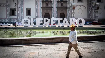 Letrero de Querétaro en el Templo de Santa Rosa, en Santiago de Querétaro.