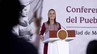 La presidenta Claudia Sheinbaum en su conferencia de prensa matutina en Palacio Nacional.