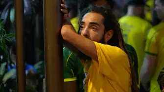 La euforia que reinaba en Rio de Janeiro antes del silbatazo inicial se apagó de a poco este domingo, cuando la ilusión brasileña de conseguir su sexto Mundial de fútbol quedó sepultada tras el segundo gol de Noruega.

¡Síguenos en nuestras redes sociales para mantenerte informado!