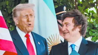 El presidente de Estados Unidos, Donald Trump, asistirá el domingo a la final de la Copa del Mundo entre España y Argentina, informó este jueves la secretaria de prensa de la Casa Blanca, Karoline Leavitt.