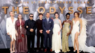 Con Matt Damon al frente de un elenco repleto de estrellas, la producción figura entre los estrenos más esperados del año.