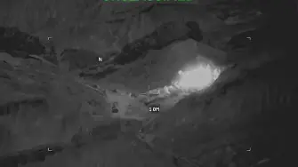 Fuerzas estadounidenses lanzando —por octava noche consecutiva— ataques de precisión dirigidos contra capacidades militares iraníes.