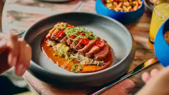 ¿Puede un crucero dejar atrás el buffet? Esta naviera llega a México con más de 20 opciones gastronómicas