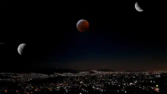 El eclipse lunar parcial del 27 de agosto cubrirá hasta el 96% de la Luna y será visible en México sin necesidad de protección especial.

Para más información del tema, visita: https://www.eleconomista.com.mx/arteseideas/eclipse-lunar-agosto-2026-hora-ver-luna-sangre-mexico-20260730-825896.html 

Twitter: https://twitter.com/eleconomista 
Sitio web: https://www.eleconomista.com.mx/ 
Facebook: https://www.facebook.com/ElEconomista.mx 
Instagram: https://www.instagram.com/eleconomistamx 

#ElEconomista #EETV #ArteeIdeas