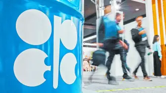 El aumento, decidido por los países clave de la Organización de Países Exportadores de Petróleo y sus aliados, era ampliamente esperado por los analistas.