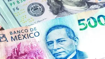 El peso gana terreno por una ‌menor aversión al riesgo debido a ⁠la posibilidad de diálogos ‌entre EU e Irán que podrían mejorar la situación en Oriente Medio.

Para más información del tema, visita: https://www.eleconomista.com.mx/mercados/precio-dolar-hoy-4-agosto-2026-cuanto-cotiza-20260804-826549.html

Twitter: https://twitter.com/eleconomista 
Sitio web: https://www.eleconomista.com.mx/ 
Facebook: https://www.facebook.com/ElEconomista.mx 
Instagram: https://www.instagram.com/eleconomistamx 

#ElEconomista #EETV #Mercados