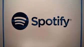 Spotify pronosticó este martes ⁠una ganancia para el tercer trimestre por debajo de las estimaciones de Wall Street, ⁠después de que el gigante del "streaming" informara de una ralentización del crecimiento de usuarios en los principales mercados de Europa y ‌Norteamérica.

Para más información del tema, visita: https://www.eleconomista.com.mx/mercados/spotify-preve-menores-ganancias-ralentizacion-crecimiento-usuarios-europa-norteamerica-20260804-826526.html

Twitter: https://twitter.com/eleconomista 
Sitio web: https://www.eleconomista.com.mx/ 
Facebook: https://www.facebook.com/ElEconomista.mx 
Instagram: https://www.instagram.com/eleconomistamx 

#ElEconomista #EETV #Mercados