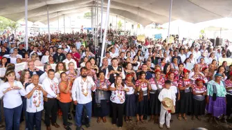 Entrega de apoyos "Por Amor a Puebla".