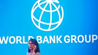 El Banco Mundial anunció el viernes que desembolsó 200 millones de dólares a Colombia para su respuesta de emergencia ante el terremoto de magnitud 7.4 que sacudió al país esta semana, dejando cientos de muertos, heridos y desaparecidos.