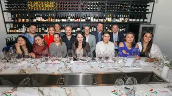 CATA DE VINOS, EXPERIENCIA SUSCRIPTORES DEL CLUB EL ECONOMISTA EN TANNIN ARTBAR. FOTO : HUGO SALAZAR / EL ECONOMISTA .