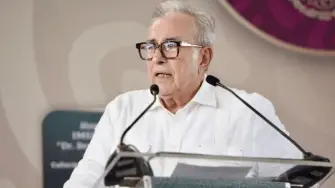 Ciudadanos y empresarios protestaron en Culiacán contra Rocha Moya y pidieron al Congreso elegir un gobernador con experiencia e independencia.