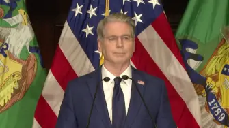 El secretario del Tesoro de Estados Unidos, Scott Bessent, presentó el lunes planes para lograr la “asfixia económica” de Irán, al tiempo que advirtió de graves consecuencias para los países que se nieguen a sumarse a la campaña de Washington.