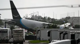 El accidente del vuelo Prime Air 7598 provocó el cierre de todas las pistas y calles de rodaje; la FAA anunció una investigación
