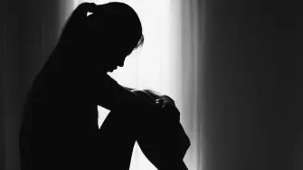 En 2025, México registró 8,709 suicidios. Conoce las señales de alerta, factores de riesgo y líneas de ayuda disponibles las 24 horas.