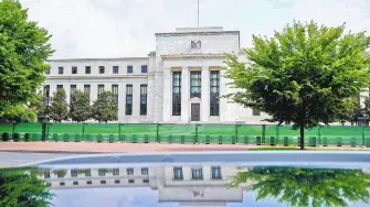 En una decisión unánime el banco central estadounidense subió a un rango de 3.75%-4% la tasa de interés y anticipó un nuevo incremento para este año. 

Para más información del tema, visita: https://www.eleconomista.com.mx/sectorfinanciero/reserva-federal-sube-tasa-interes-cuarto-punto-alza-inflacion-20260916-833786.html

¡Síguenos en nuestras redes sociales para mantenerte informado! 

Twitter: https://twitter.com/eleconomista 
Sitio web: https://www.eleconomista.com.mx/ 
Facebook: https://www.facebook.com/ElEconomista.mx 
Instagram: https://www.instagram.com/eleconomistamx 

#ElEconomista #EETV #SectorFinanciero