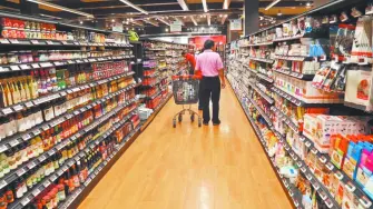Tras caer 0.4% en pleno Mundial durante junio, el séptimo mes del año repuntó 0.2% y el octavo creció 0.1%, indica el Indicador Oportuno del Consumo Privado.