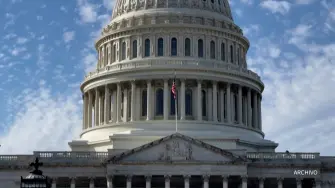 Periodistas de CNN, MS Now y Politico fueron admitidos de nuevo en la Casa Blanca el jueves sobre el mediodía, gracias a la decisión judicial que restituyó el acceso de los tres medios, seis días después de que Donald Trump los revocara.