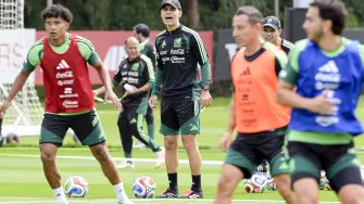 Como jugador es una de las máximas leyendas en la historia de la Selección Mexicana, pero como entrenador está por empezar el desafío de uno de los puestos más inestables del deporte nacional.