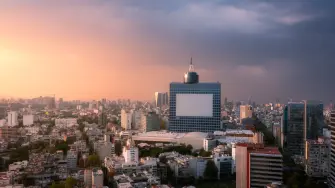 Los alquileres se disparan en Ciudad de México y obligan a muchos habitantes a abandonar sus barrios. ¿Cuánto influyen Airbnb, el turismo y la falta de regulación?